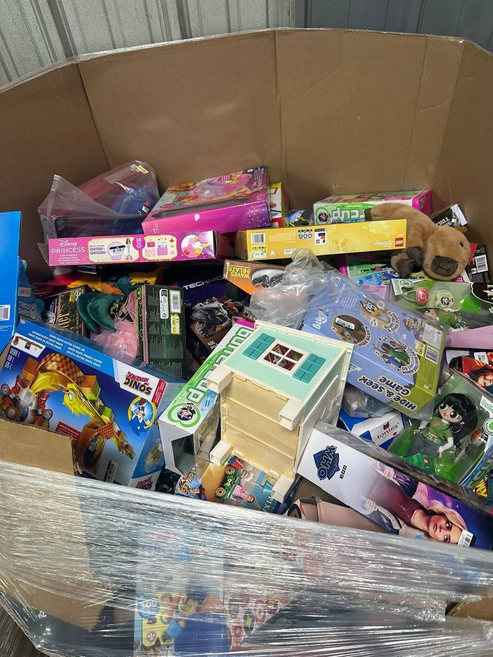 Liquidation Toy Pallets USA