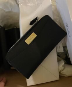 Women Bags Pallets