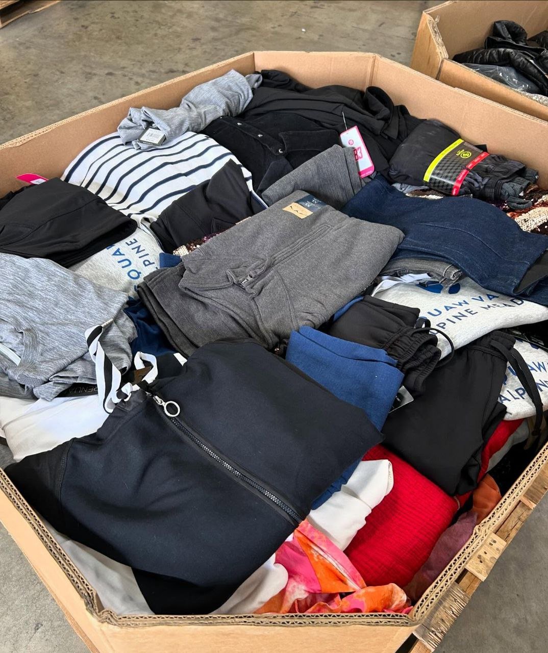 Winter Mix Clothing Pallet